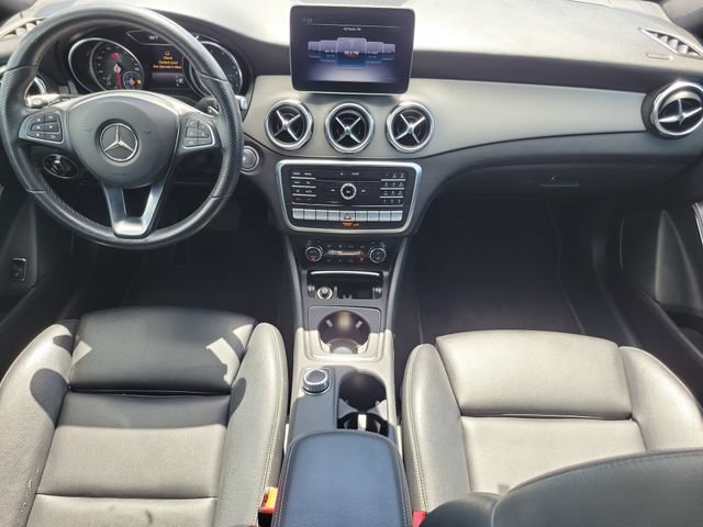 Used 2020 Mercedes-Benz GLA 250 4MATIC w/ Premium Package image 8