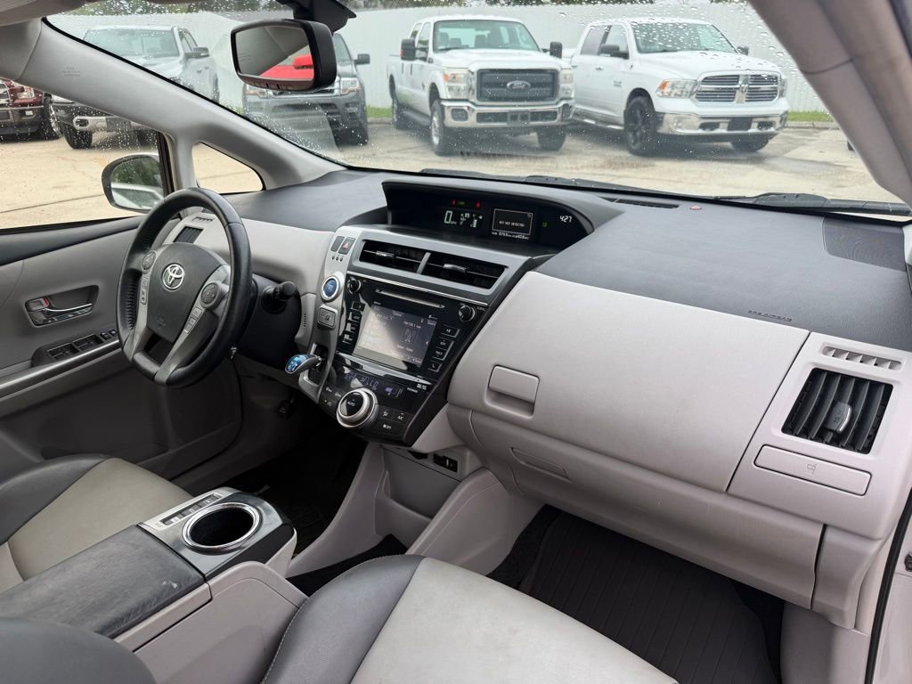 Used 2017 Toyota Prius V Four image 14