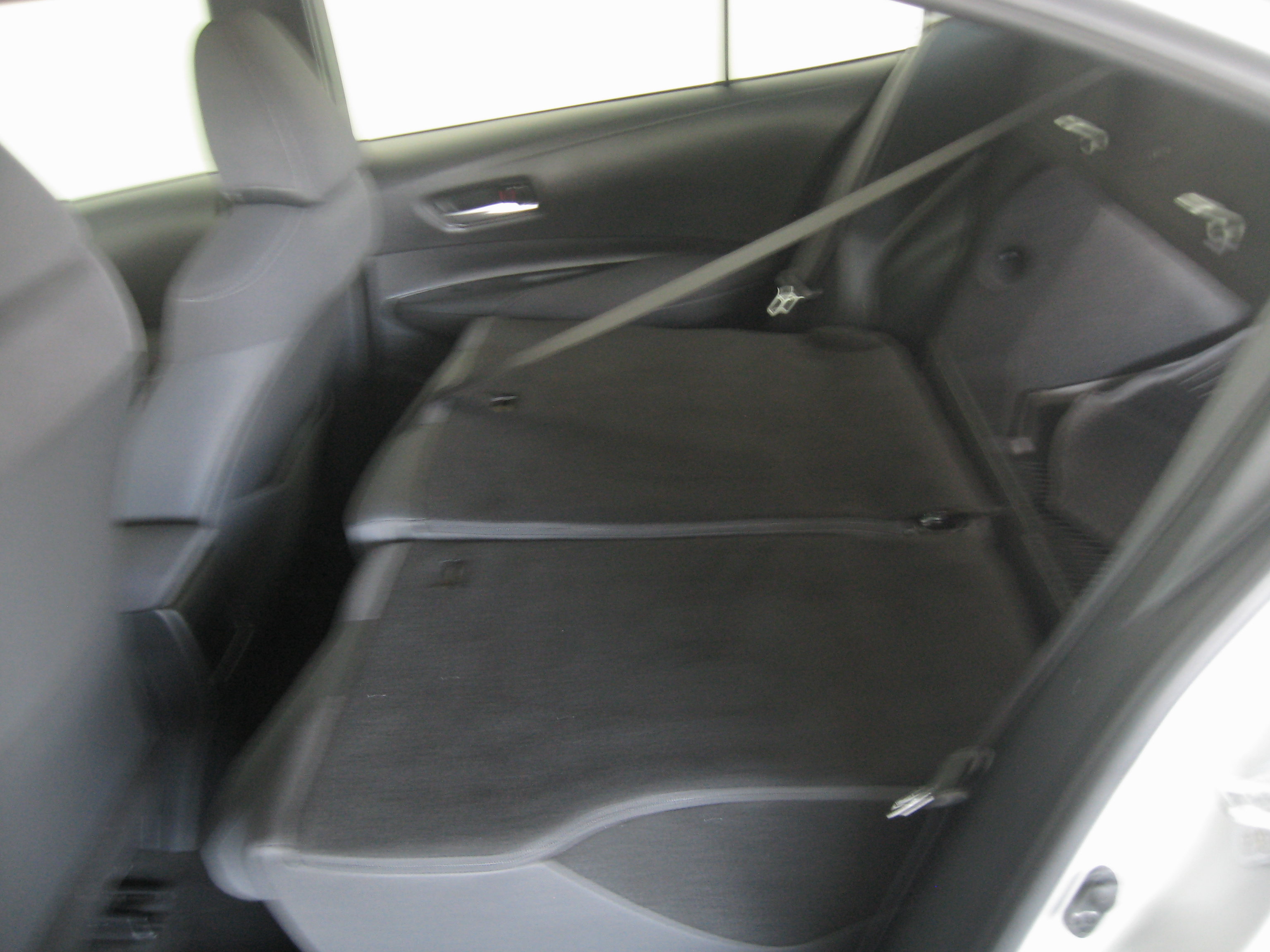 Used 2020 Toyota Corolla LE image 19