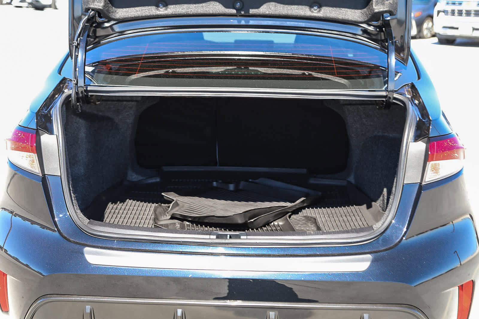 Used 2025 Toyota Corolla SE image 25