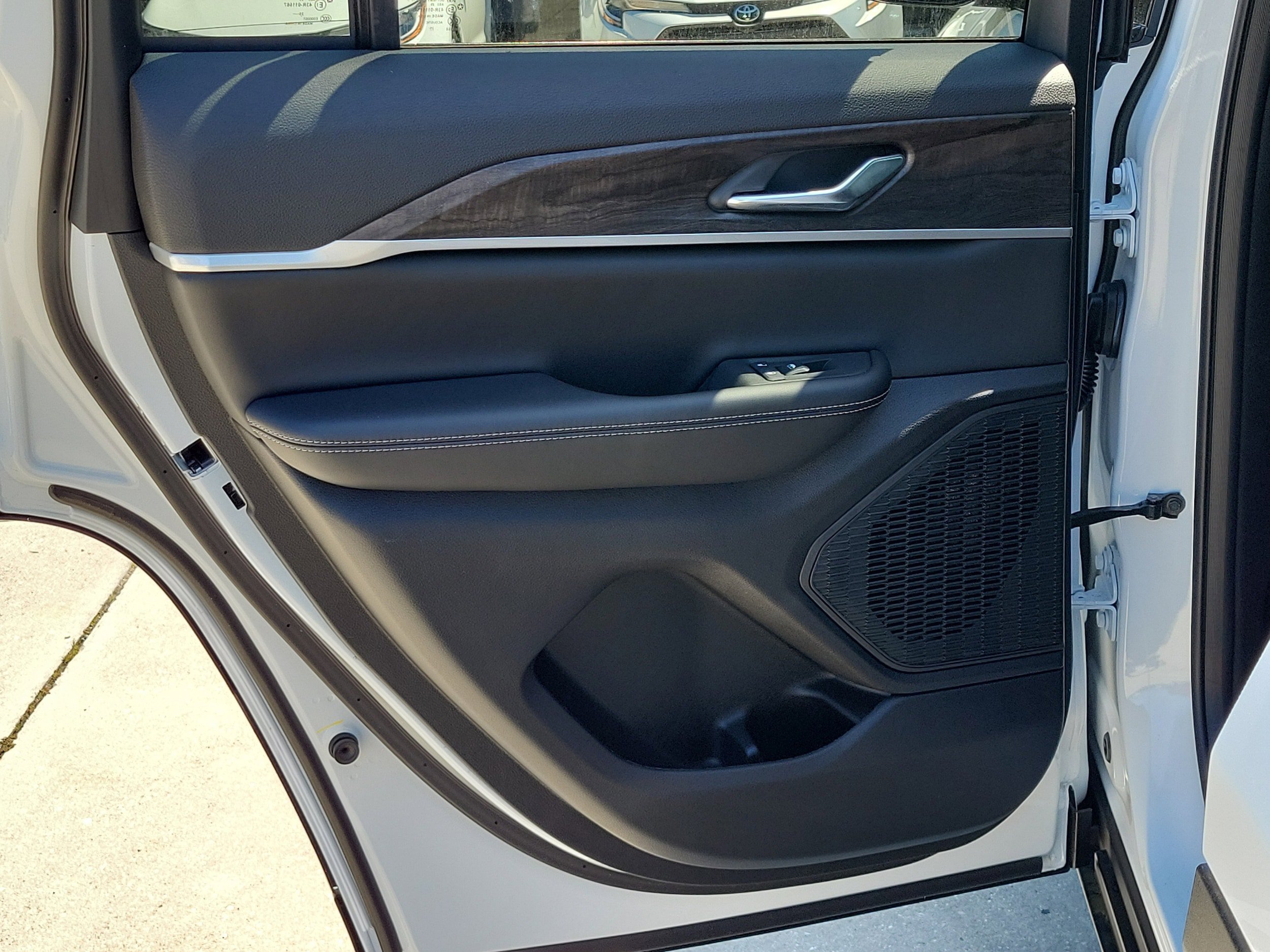 New 2026 Jeep Grand Cherokee Altitude RWD image 11