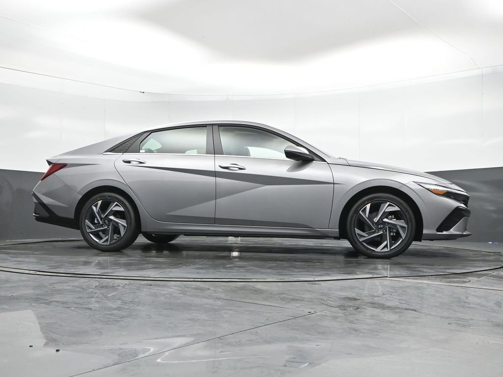 New 2026 Hyundai Elantra Limited w/ Cargo Package image 46