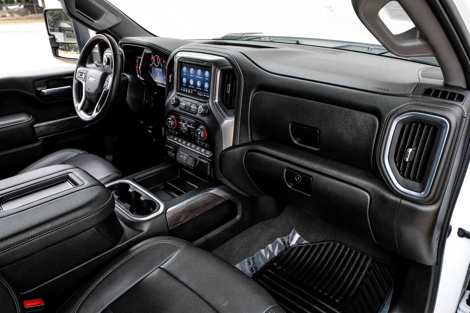 Used 2022 Chevrolet Silverado 3500 LTZ w/ LTZ Convenience Package AWD/4WD image 14