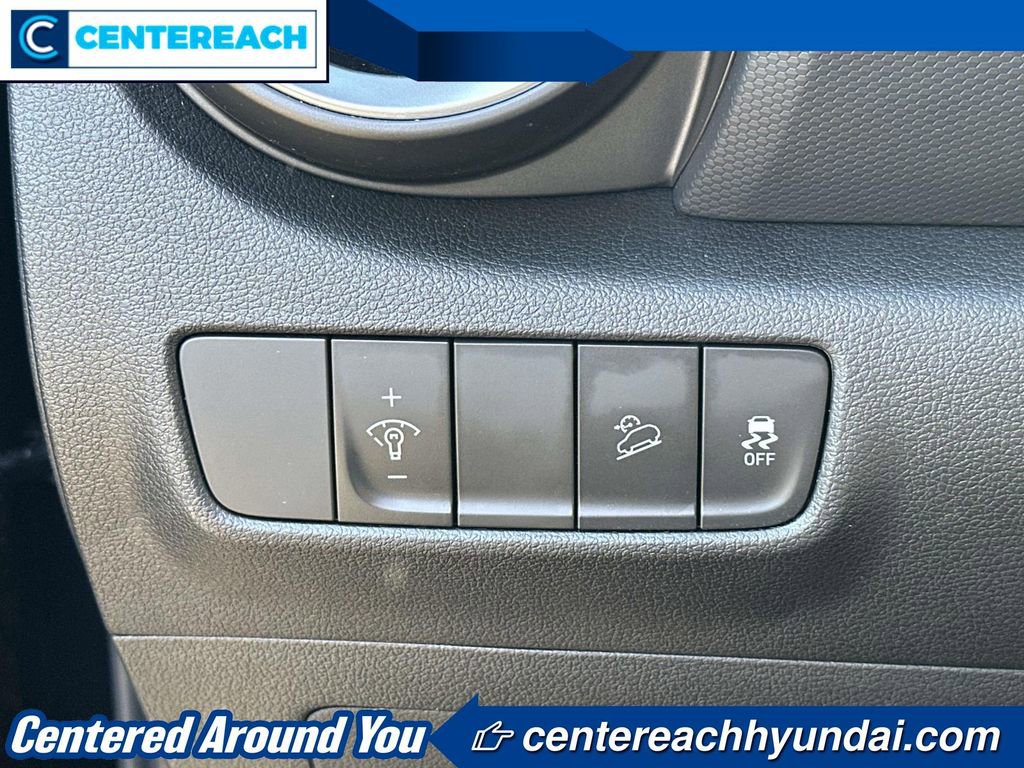 Used 2023 Hyundai Kona SEL w/ Convenience Package AWD/4WD image 19