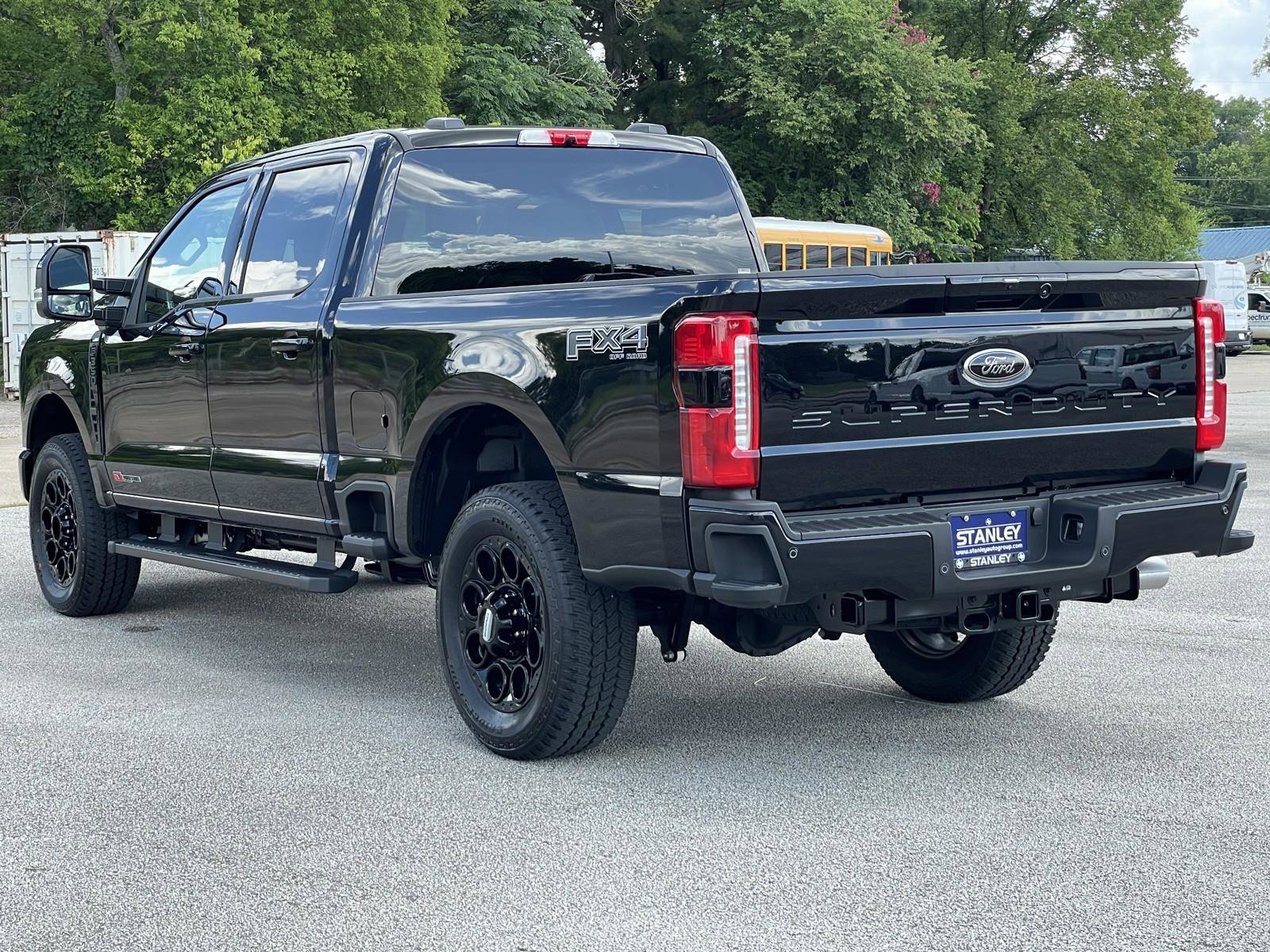 New 2025 Ford F350 Lariat w/ Black Appearance Package image 5
