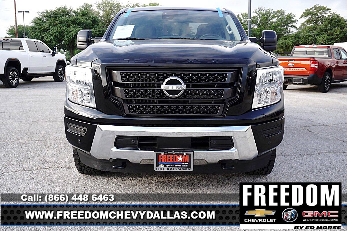 Used 2024 Nissan Titan SV w/ SV Convenience Package AWD/4WD image 2