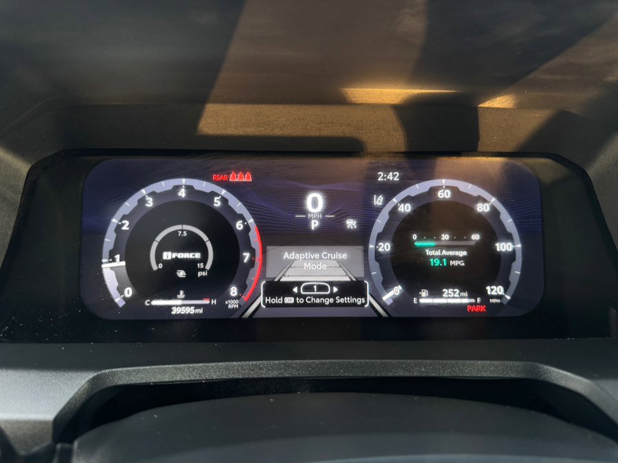 Used 2024 Toyota Tacoma TRD Off-Road AWD/4WD image 45