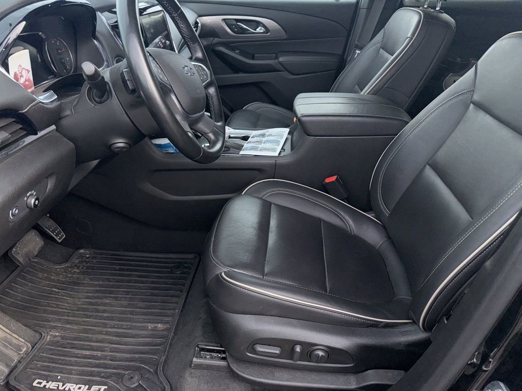 Certified 2023 Chevrolet Traverse Premier w/ Redline Edition FWD image 33