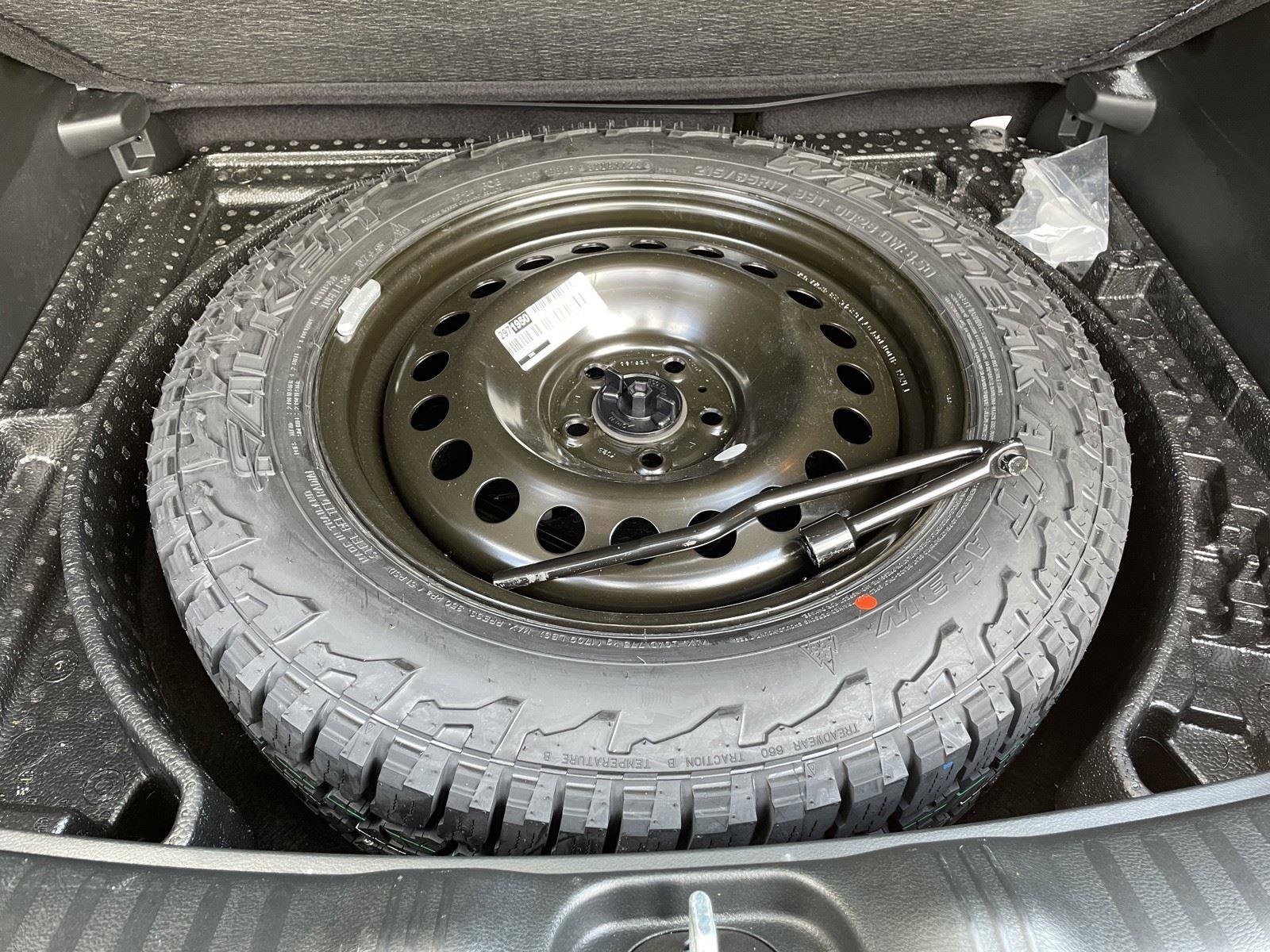 Used 2025 Jeep Compass Trailhawk w/ Trailhawk Elite Group image 39