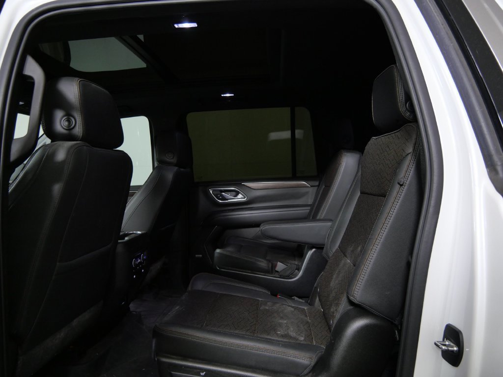 Used 2021 Chevrolet Suburban High Country AWD/4WD image 18