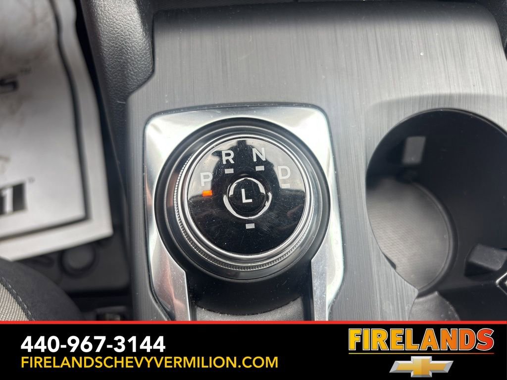 Used 2020 Ford Escape SE image 4