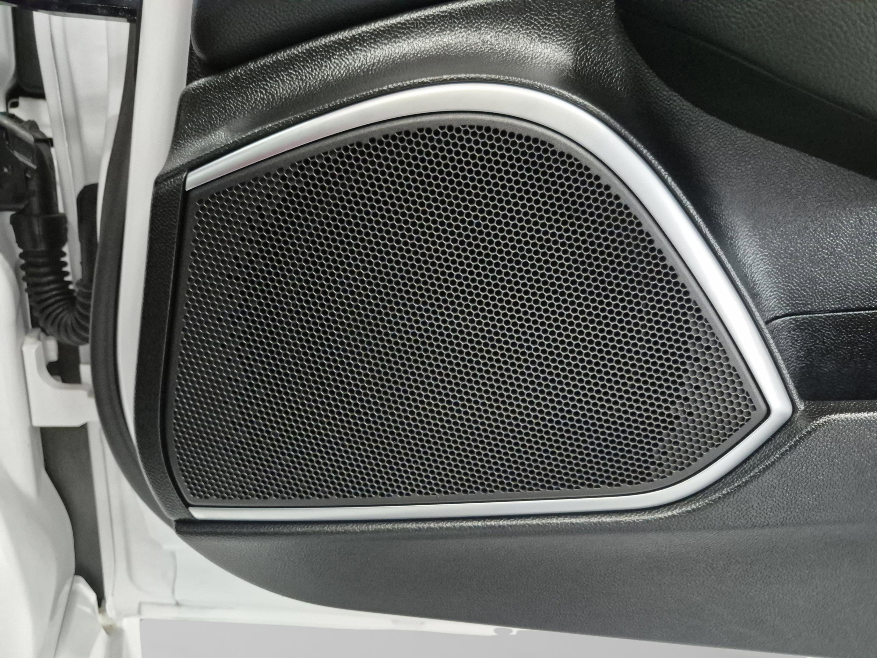 Used 2023 Alfa Romeo Giulia Veloce RWD image 17