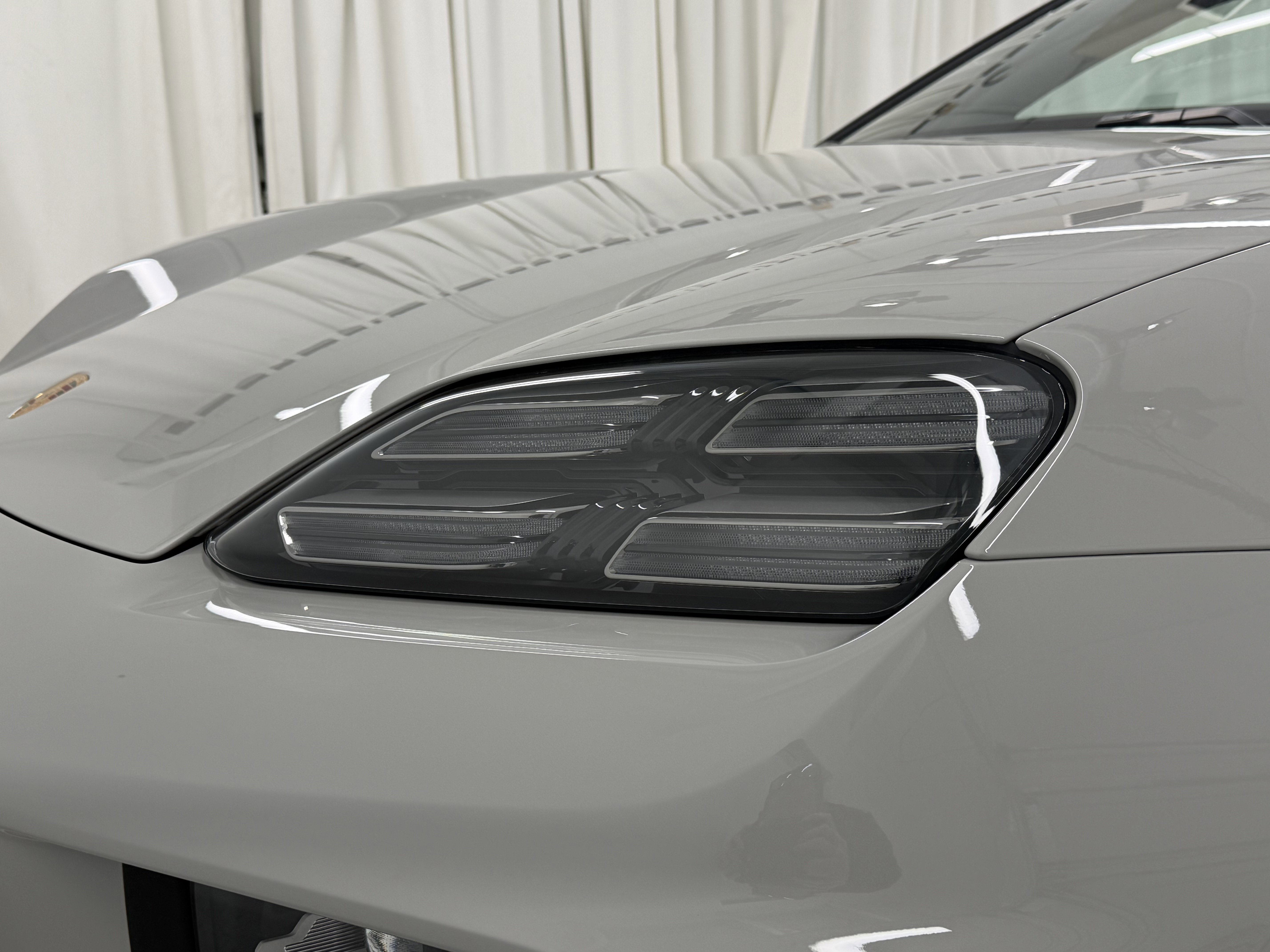 New 2026 Porsche Macan 4 Electric image 17
