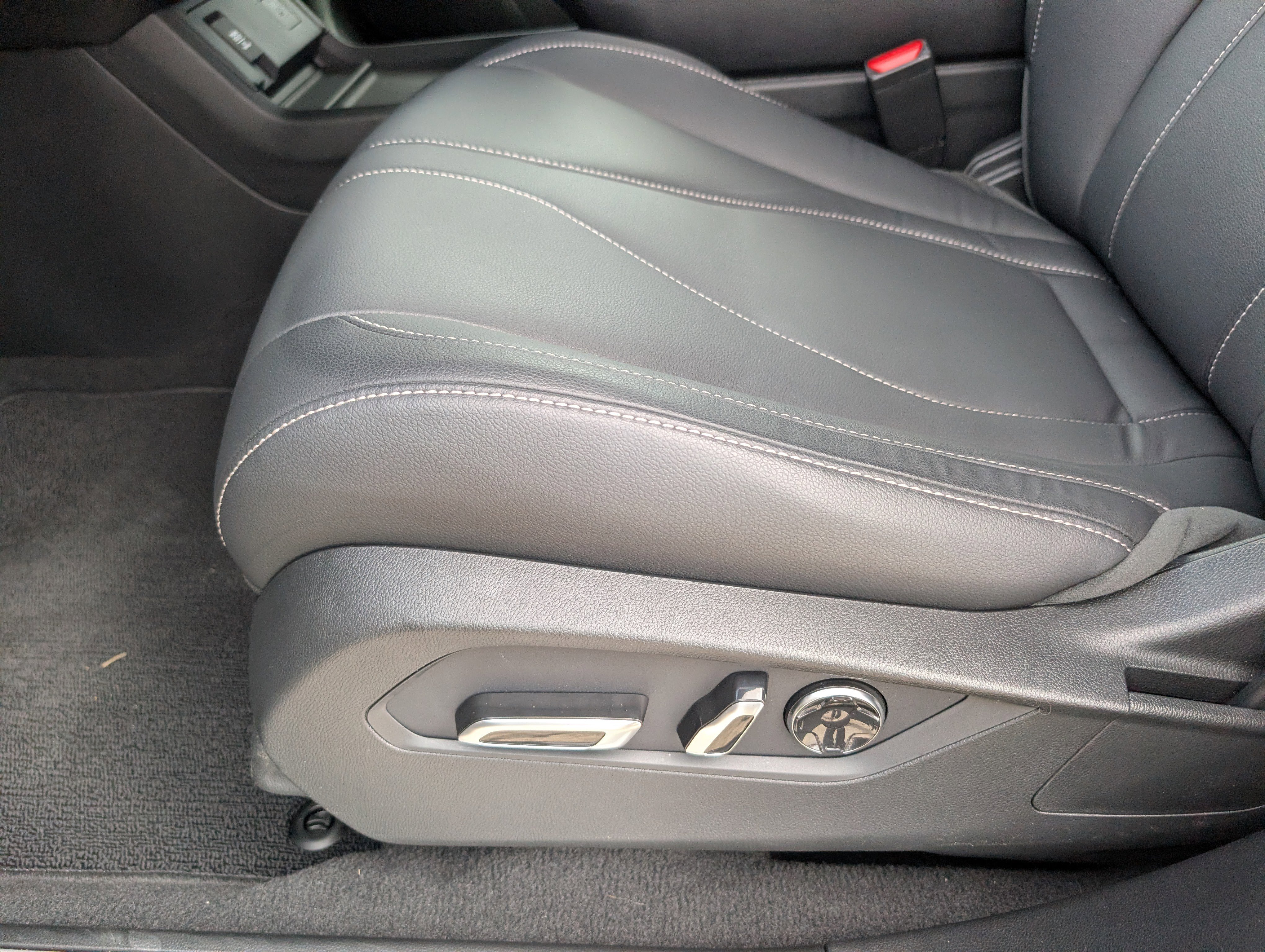 Certified 2025 Acura RDX SH-AWD image 10