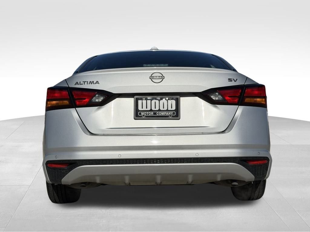 Used 2024 Nissan Altima 2.5 SV image 4