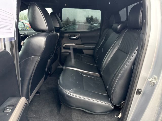 Used 2018 Toyota Tacoma TRD Off-Road image 15