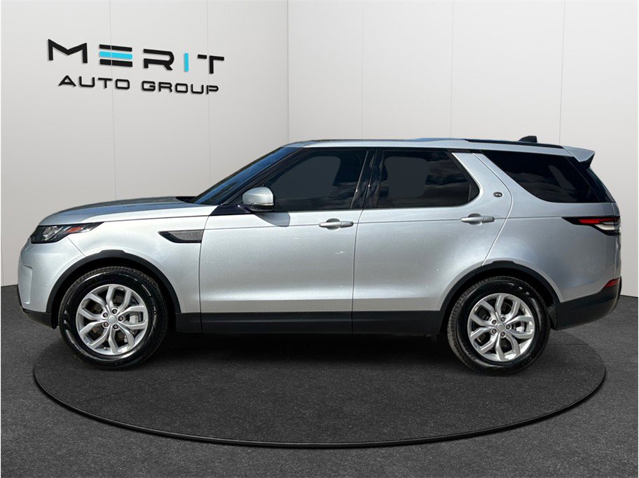 Used 2018 Land Rover Discovery SE image 5