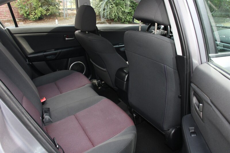 Used 2004 MAZDA MAZDA3 s FWD image 6