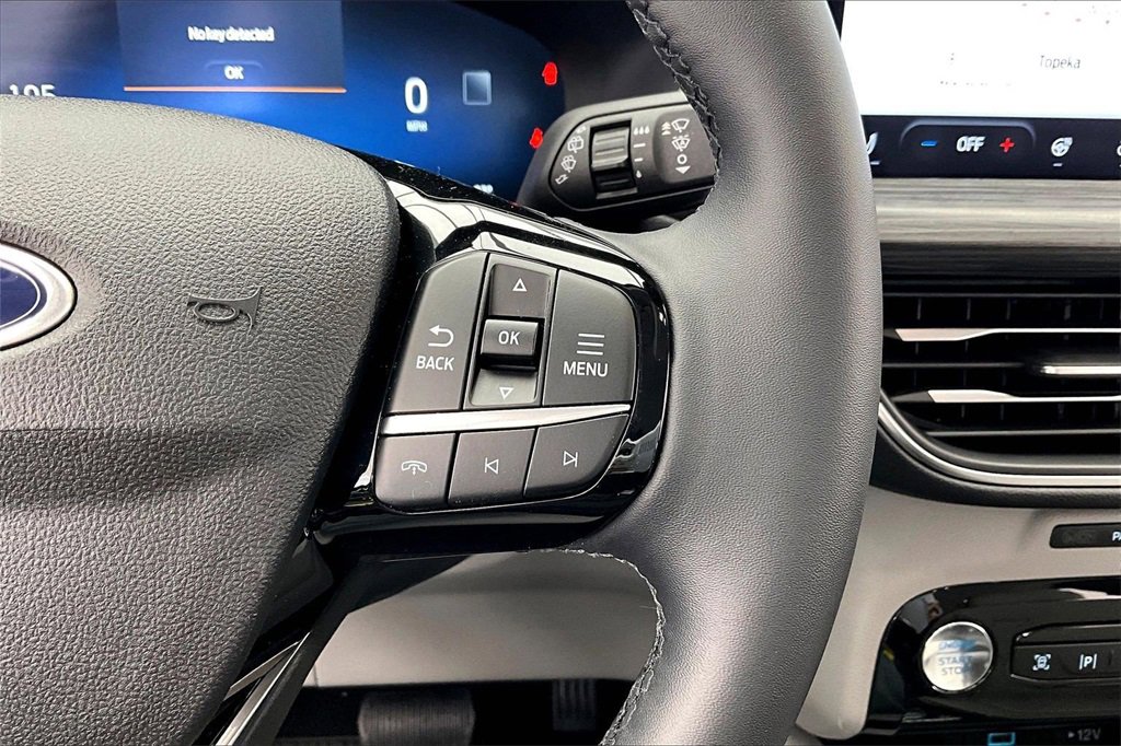 Used 2023 Ford Escape Platinum image 19