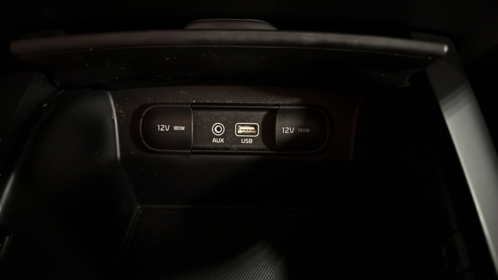 Used 2020 Kia Sorento L FWD image 29