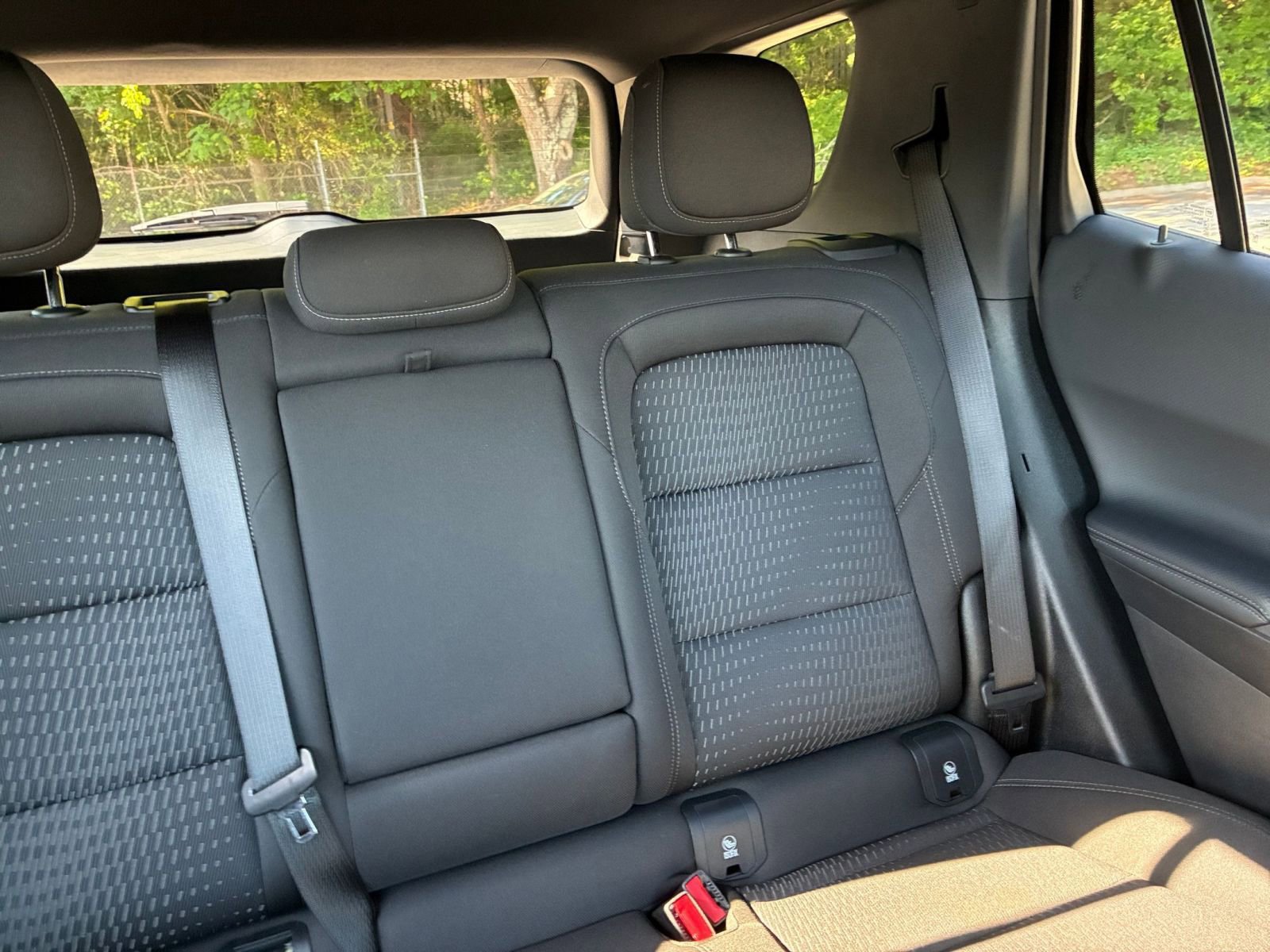 Used 2025 Chevrolet Equinox LT FWD image 38