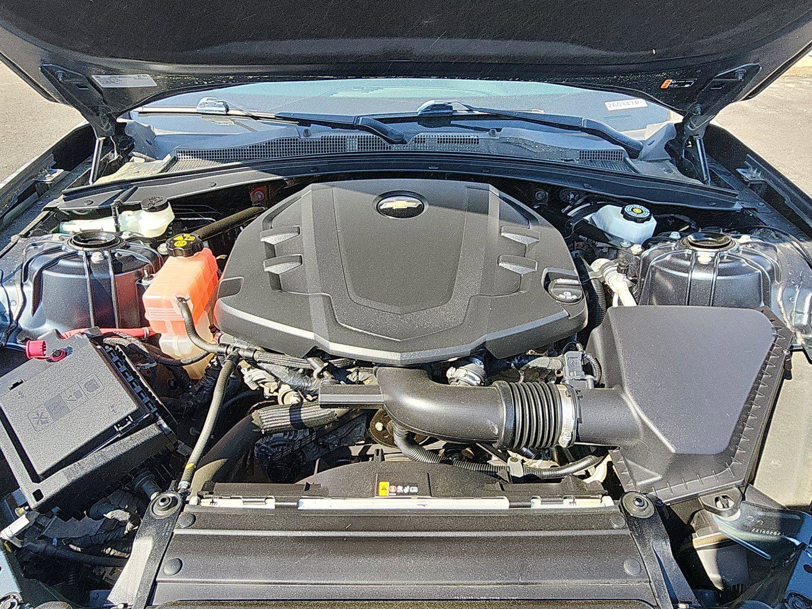 Used 2019 Chevrolet Camaro LT w/ Technology Package image 11