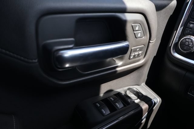 Used 2019 Chevrolet Silverado 1500 LTZ w/ LTZ Plus Package AWD/4WD image 16