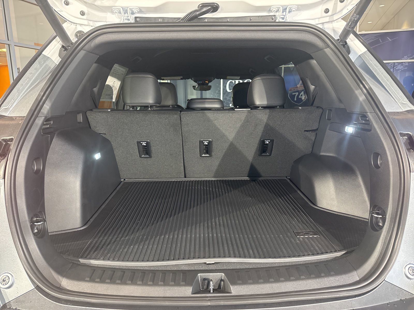 New 2026 Chevrolet Equinox ACTIV w/ Convenience Package III AWD/4WD image 11
