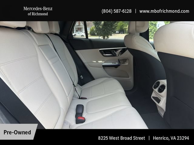 Used 2025 Mercedes-Benz GLC 300 4MATIC image 16