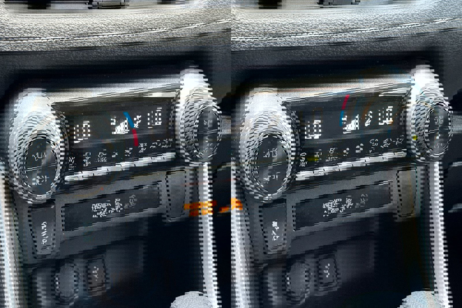 Used 2021 Toyota RAV4 LE AWD/4WD image 20