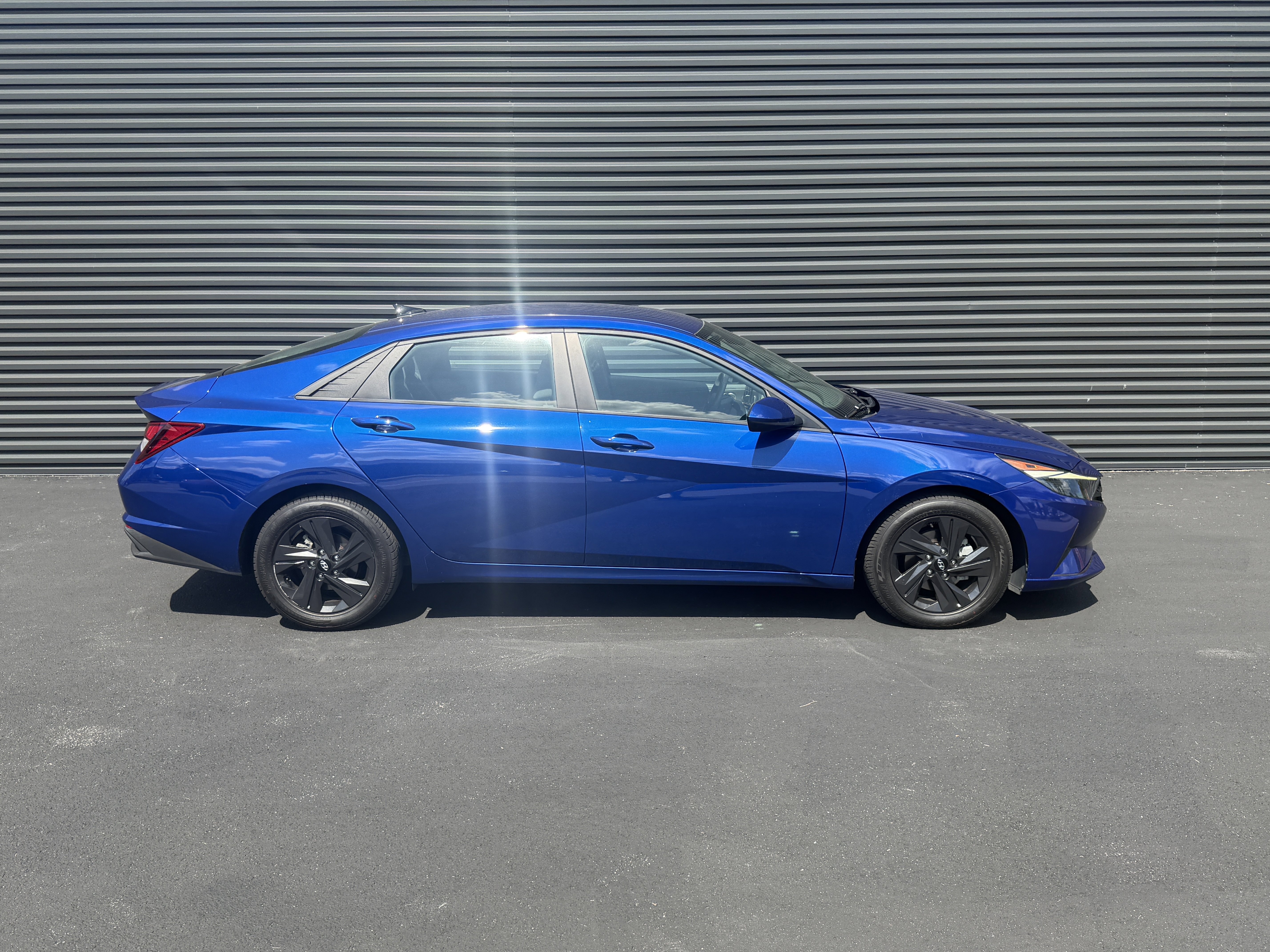 Used 2021 Hyundai Elantra SEL w/ Convenience Package FWD image 8