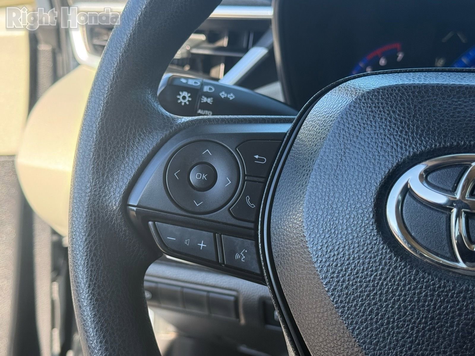 Used 2022 Toyota Corolla LE image 15