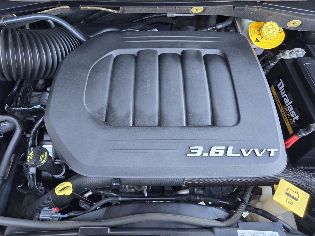 Used 2014 Dodge Grand Caravan SXT FWD image 34