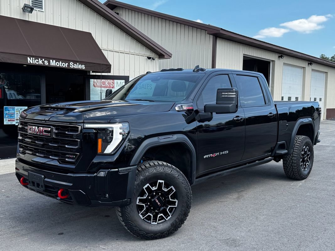 Used 2025 GMC Sierra 2500 AT4X AWD/4WD image 1