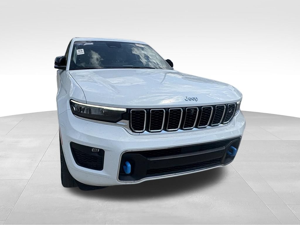 Used 2022 Jeep Grand Cherokee Overland w/ Advanced Protech Group III AWD/4WD image 7