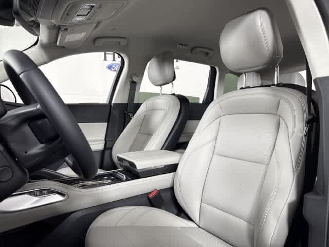 New 2026 Lincoln Nautilus Premier AWD/4WD image 14