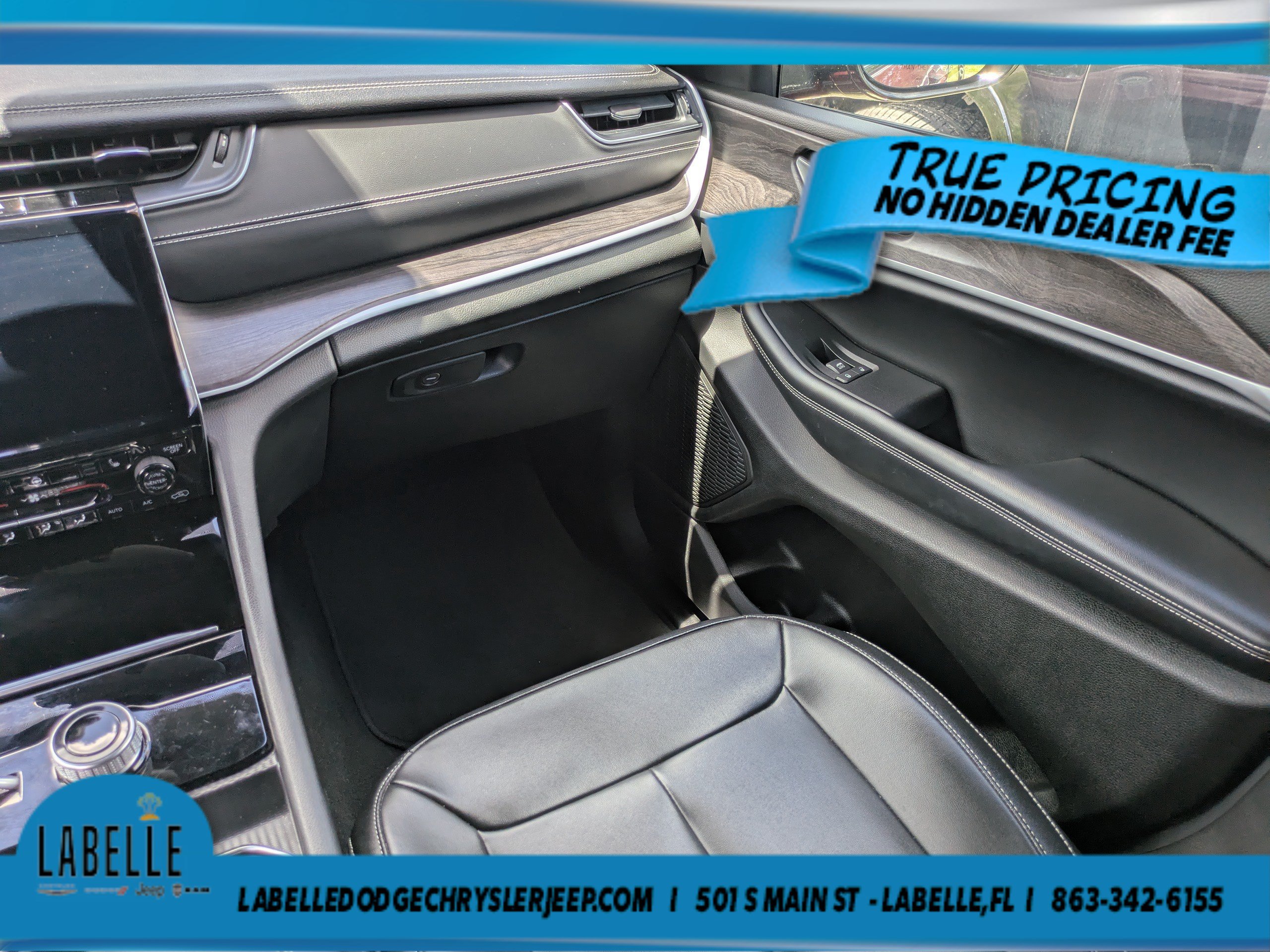 Used 2024 Jeep Grand Cherokee Limited AWD/4WD image 13