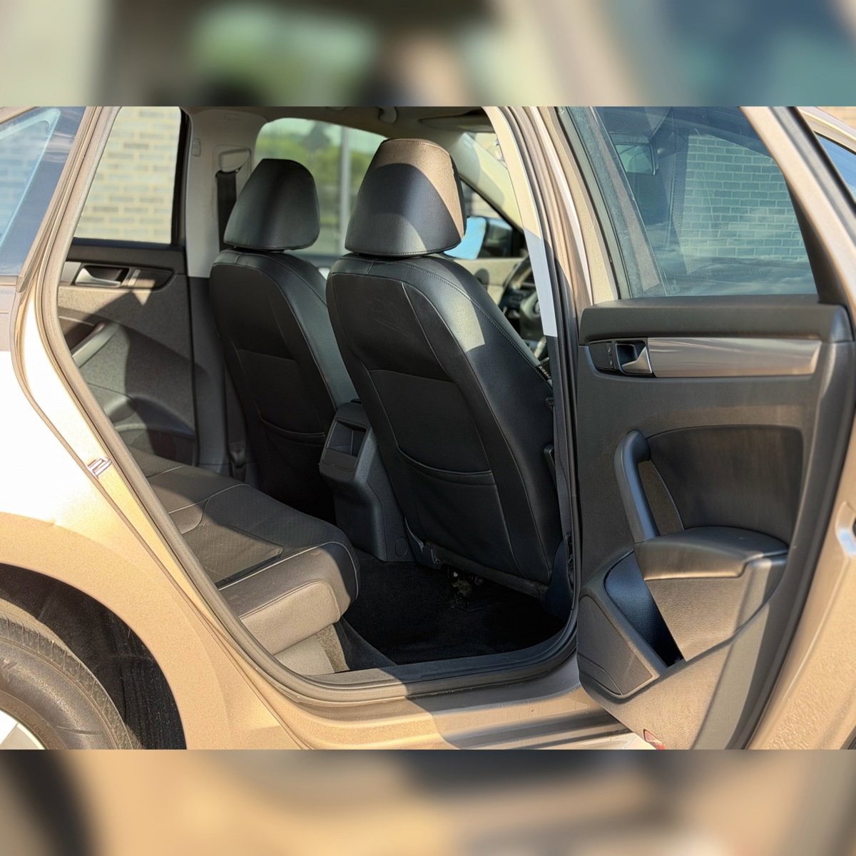 Used 2015 Volkswagen Passat 1.8T S FWD image 8