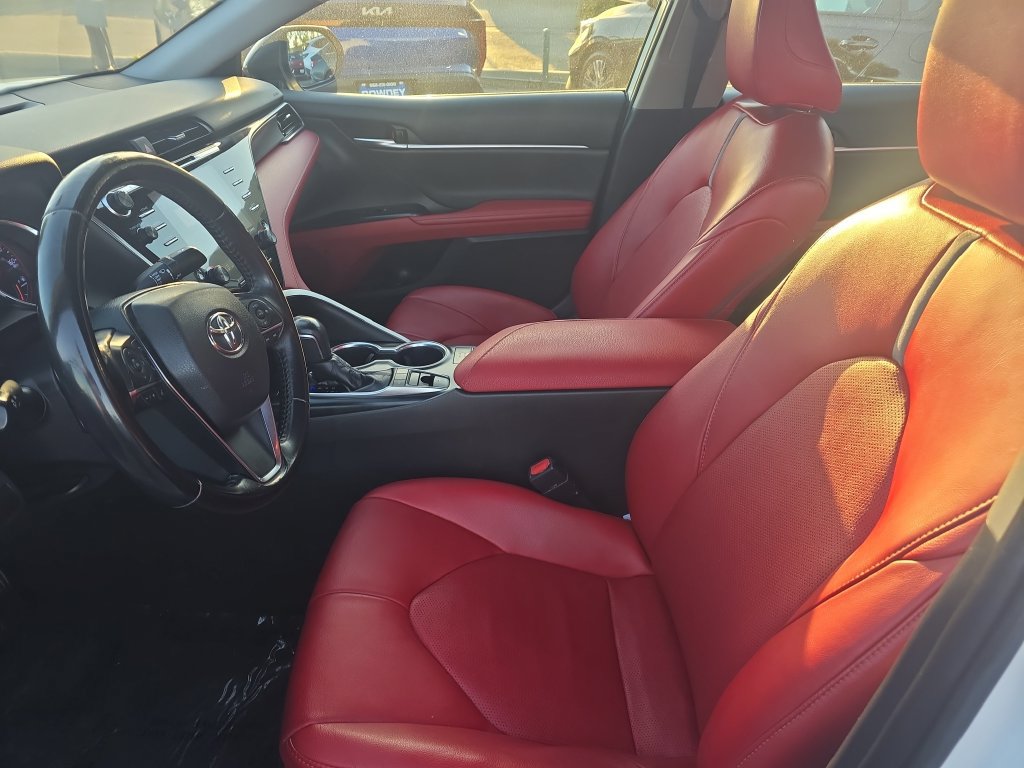Used 2019 Toyota Camry XSE FWD image 9