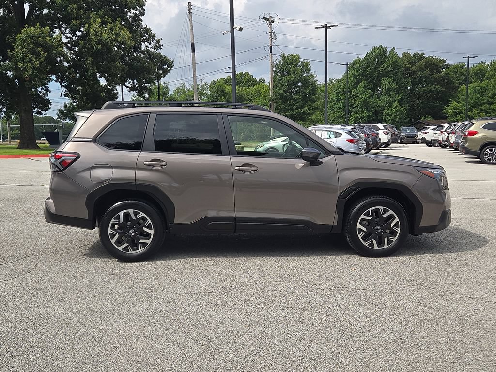 Certified 2025 Subaru Forester Premium AWD/4WD image 7