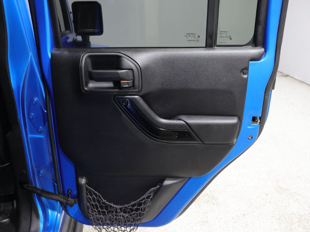 Used 2015 Jeep Wrangler Unlimited Sahara AWD/4WD image 20