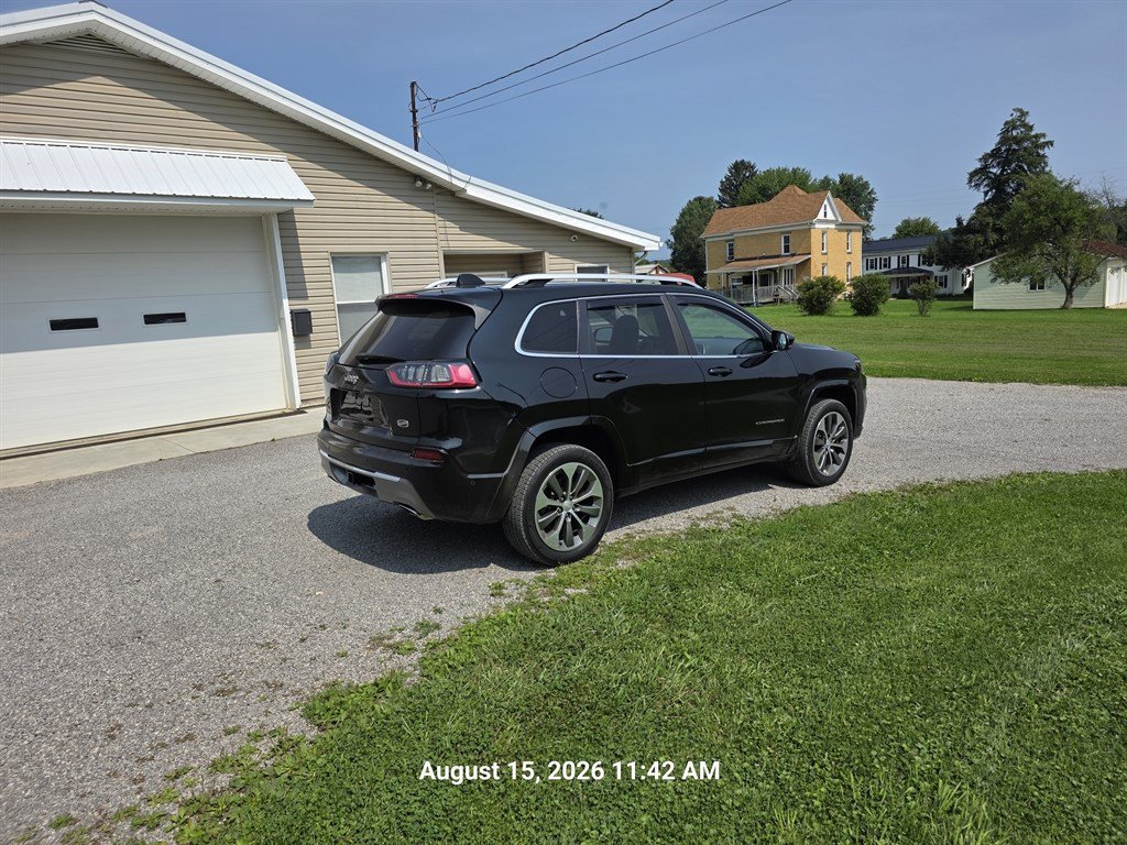 Used 2019 Jeep Cherokee Overland w/ Technology Group AWD/4WD image 5