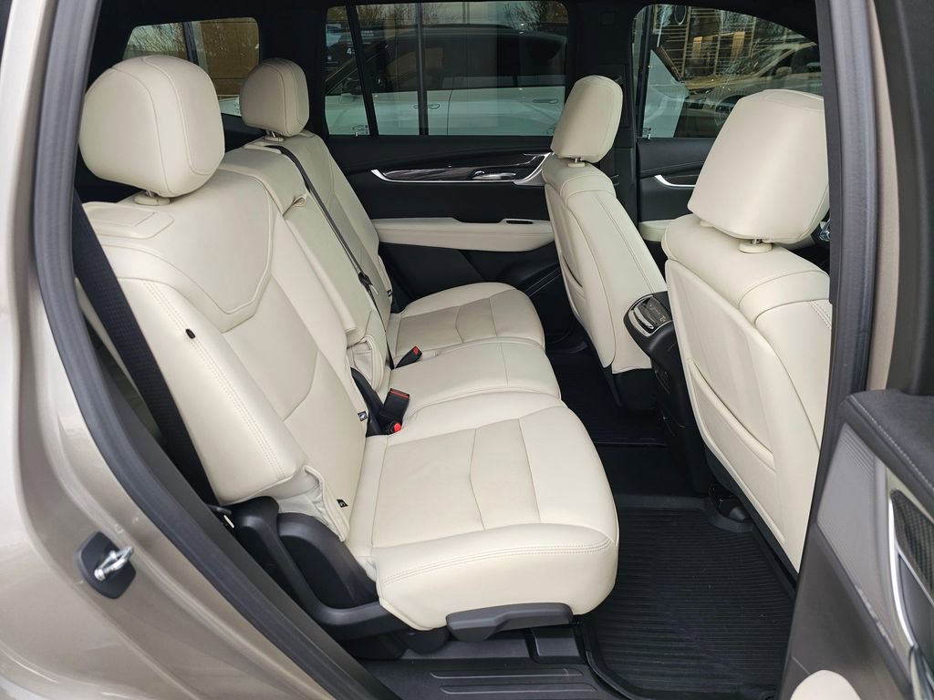 Used 2023 Cadillac XT6 Sport AWD/4WD image 12