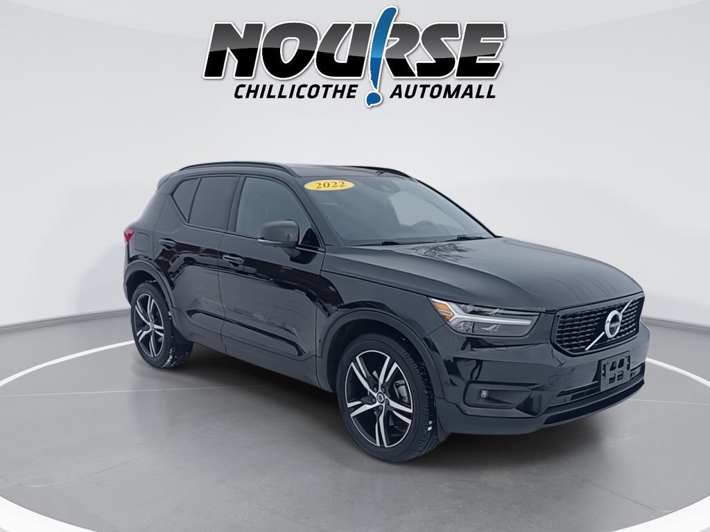 Used 2022 Volvo XC40 T5 R-Design image 2