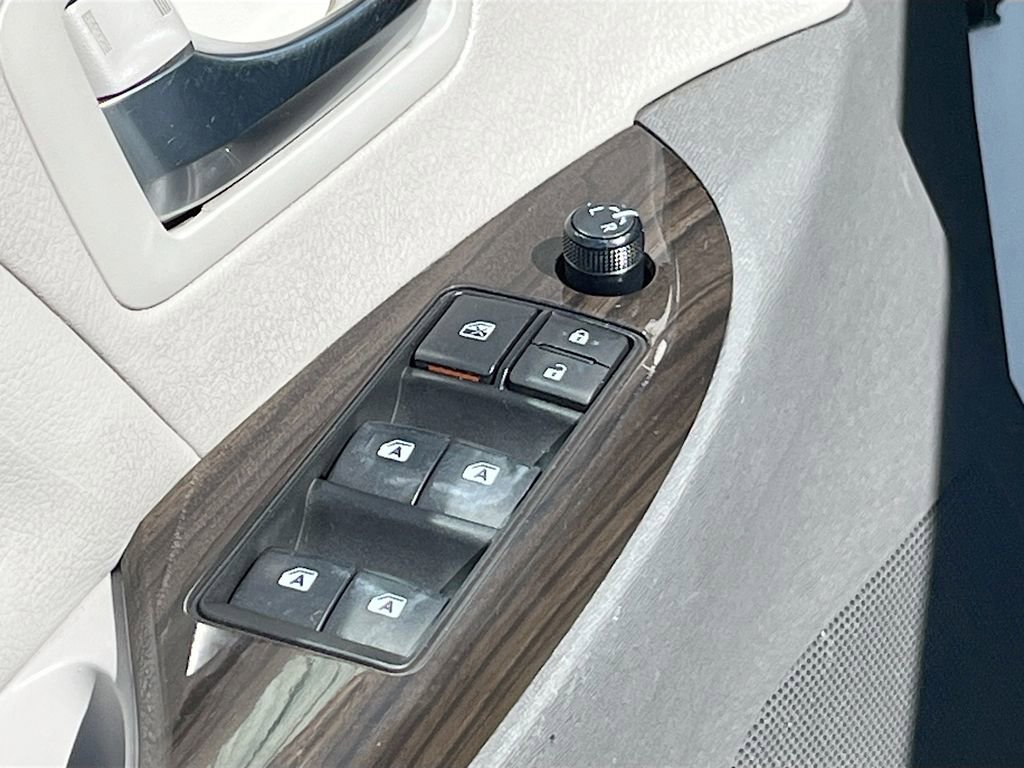 Used 2020 Toyota Sienna LE FWD image 17