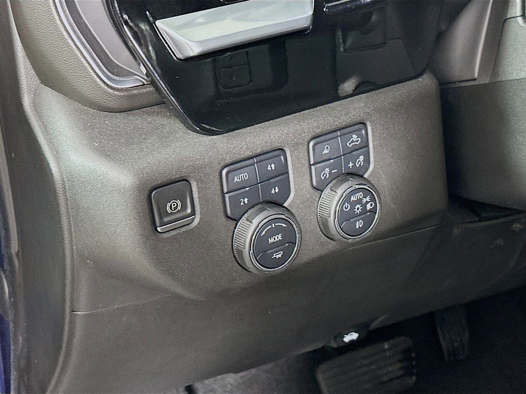 Used 2022 Chevrolet Silverado 1500 High Country w/ High Country Premium Package image 16
