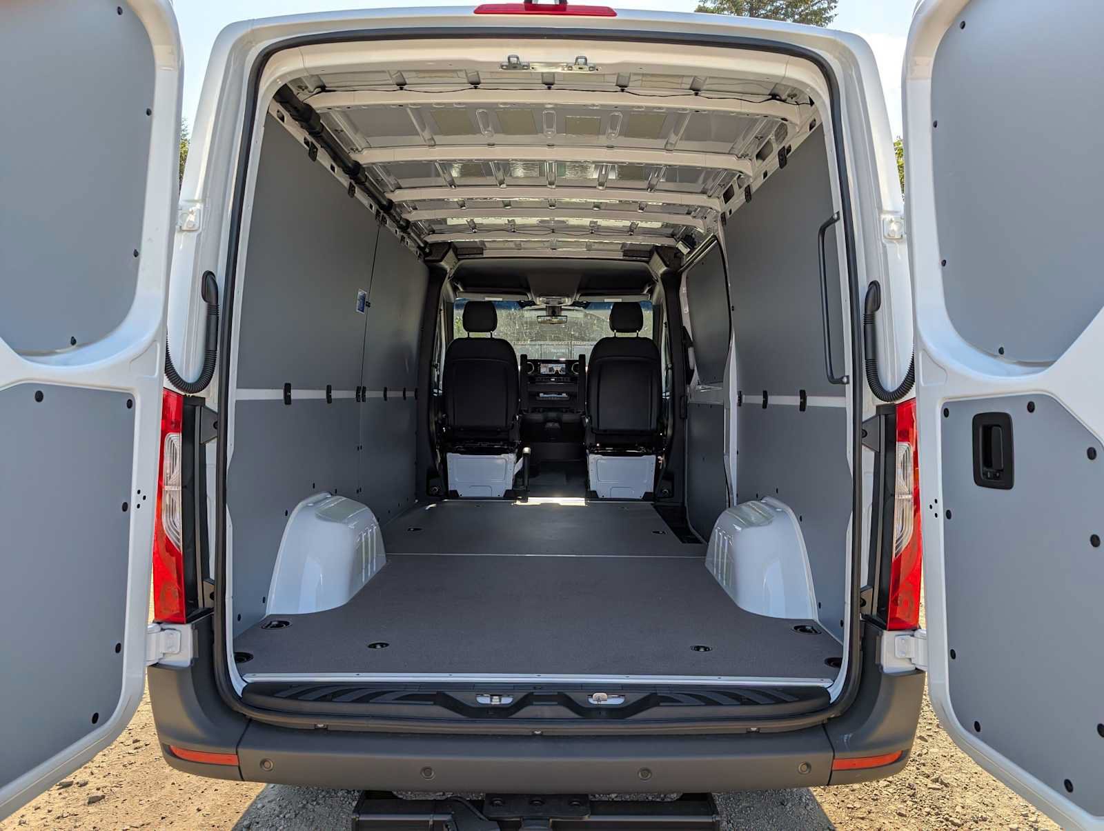 New 2026 Mercedes-Benz Sprinter 2500 image 21