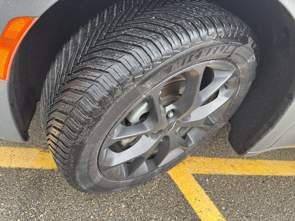 Used 2021 Chrysler Pacifica Touring-L w/ S Appearance Package image 3