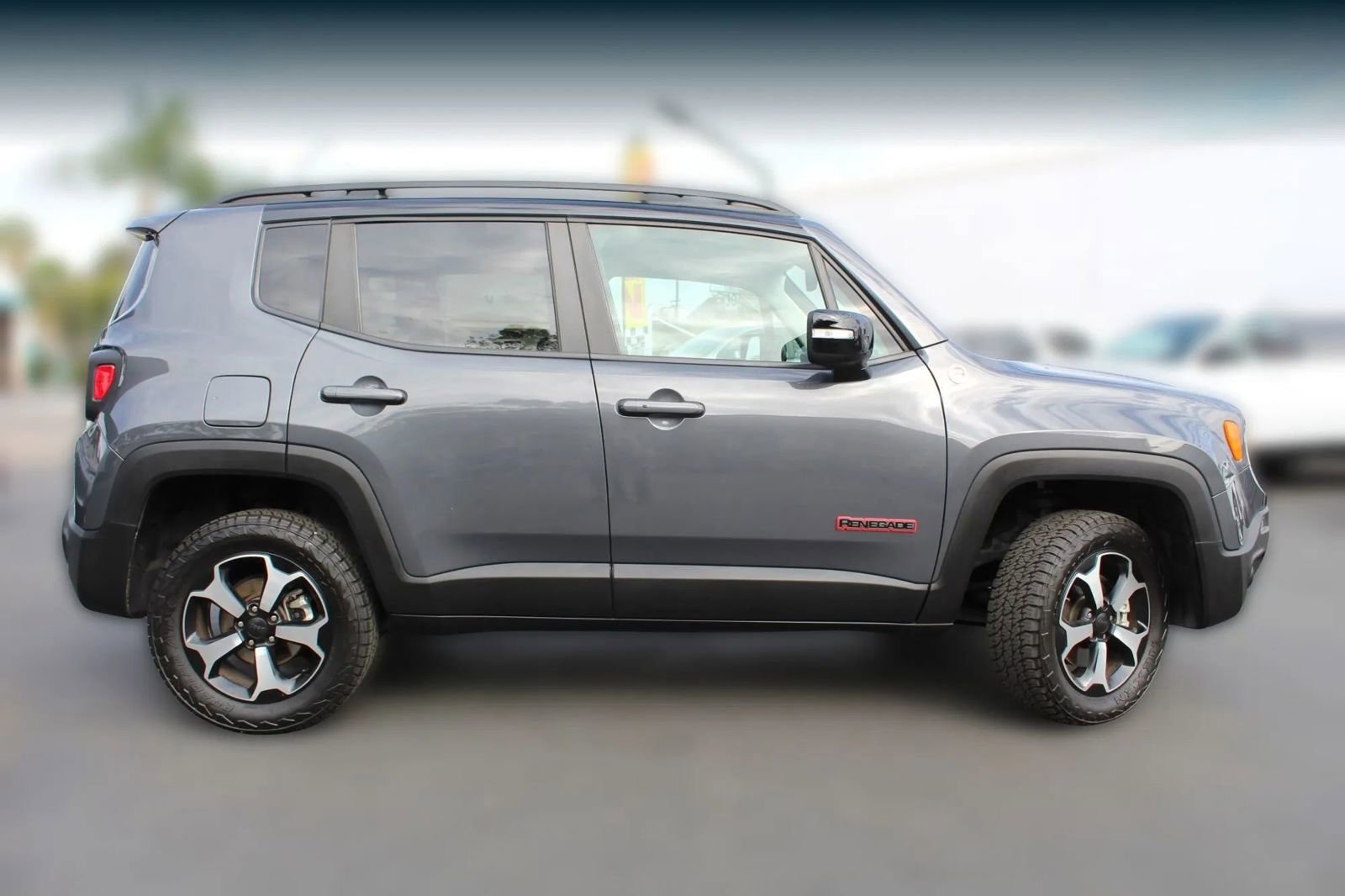 Used 2022 Jeep Renegade Trailhawk image 6