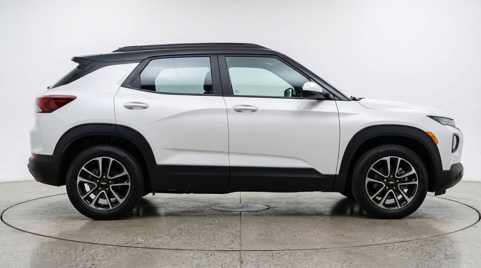 Used 2025 Chevrolet TrailBlazer LT FWD image 11